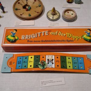 Brigitte auf der Wippe