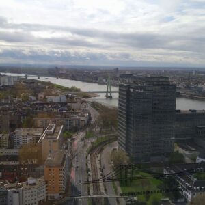 Blick den Rhein entlang